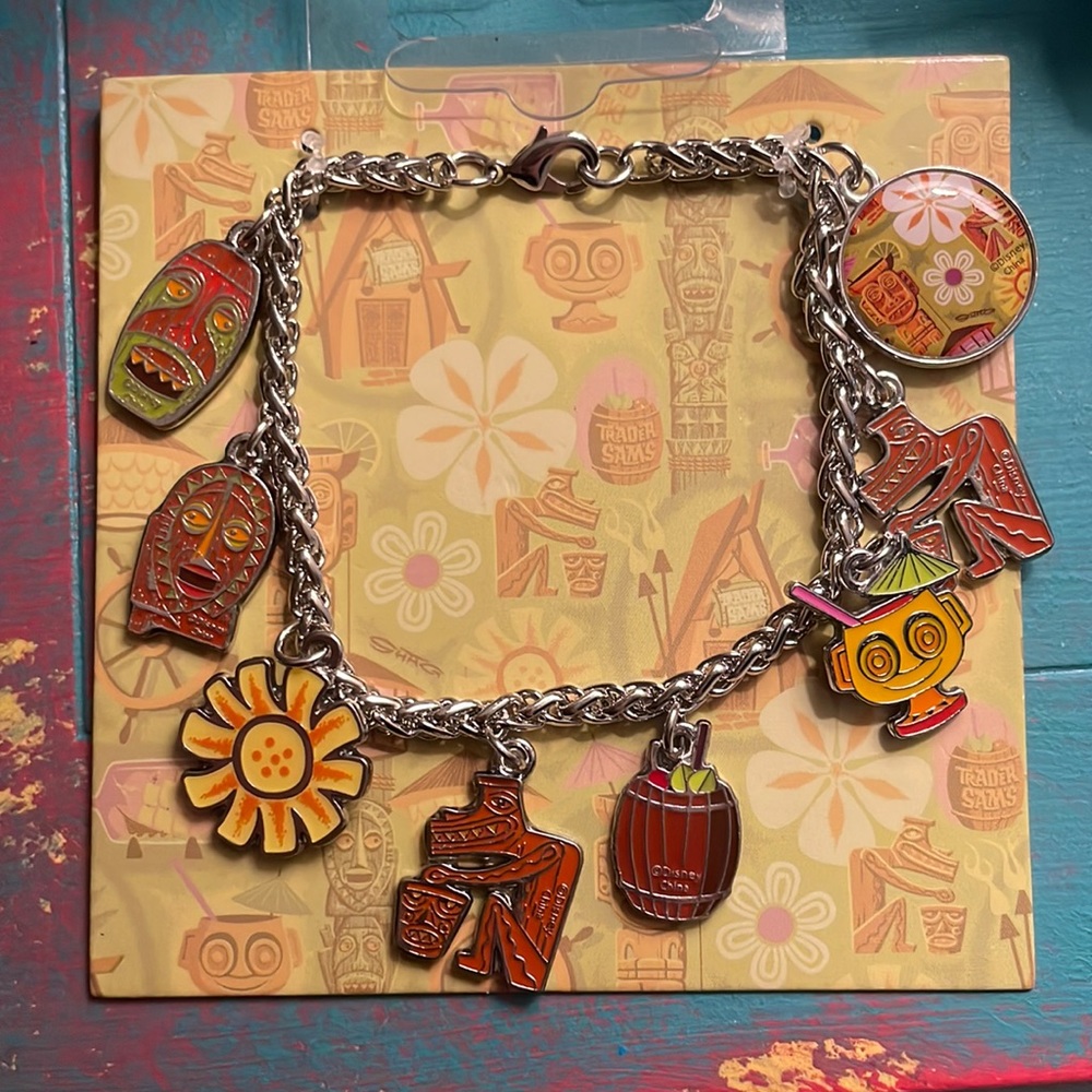 Trader Sam’s Wonderground Gallery Shag Disney Bracelet